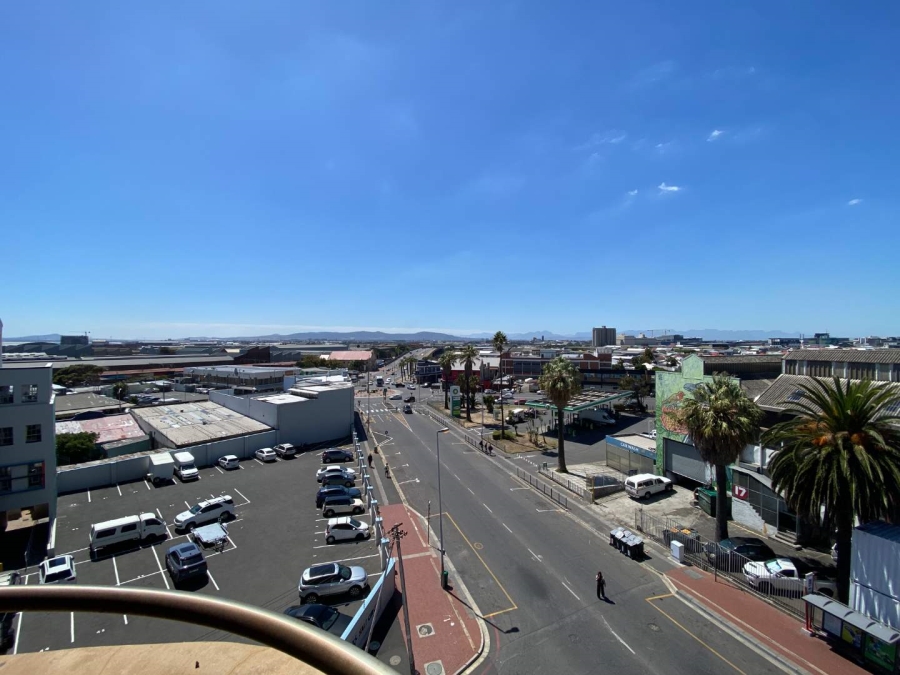 1 Bedroom Property for Sale in Woodstock Western Cape